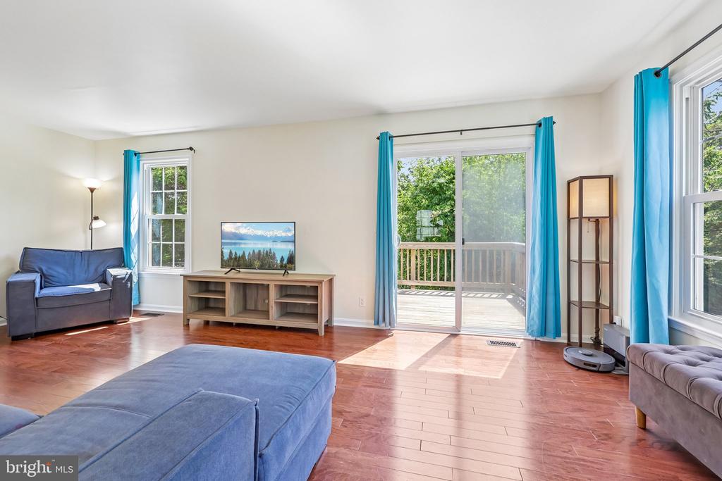 739 ARBOR CT, WARRENTON, Virginia 20186, 3 Bedrooms Bedrooms, ,2 BathroomsBathrooms,Residential,739 ARBOR CT,VAFQ2021870 MLS # VAFQ2021870