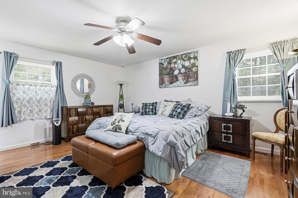 5 SUMNER CT, FREDERICKSBURG, Virginia 22407, 4 Bedrooms Bedrooms, ,2 BathroomsBathrooms,Residential,5 SUMNER CT,VASP2042910 MLS # VASP2042910