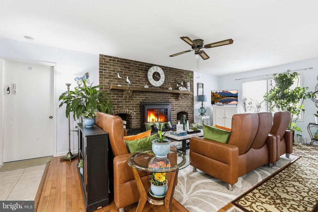 5 SUMNER CT, FREDERICKSBURG, Virginia 22407, 4 Bedrooms Bedrooms, ,2 BathroomsBathrooms,Residential,5 SUMNER CT,VASP2042910 MLS # VASP2042910