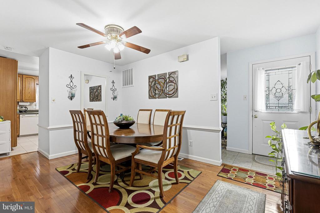 5 SUMNER CT, FREDERICKSBURG, Virginia 22407, 4 Bedrooms Bedrooms, ,2 BathroomsBathrooms,Residential,5 SUMNER CT,VASP2042910 MLS # VASP2042910
