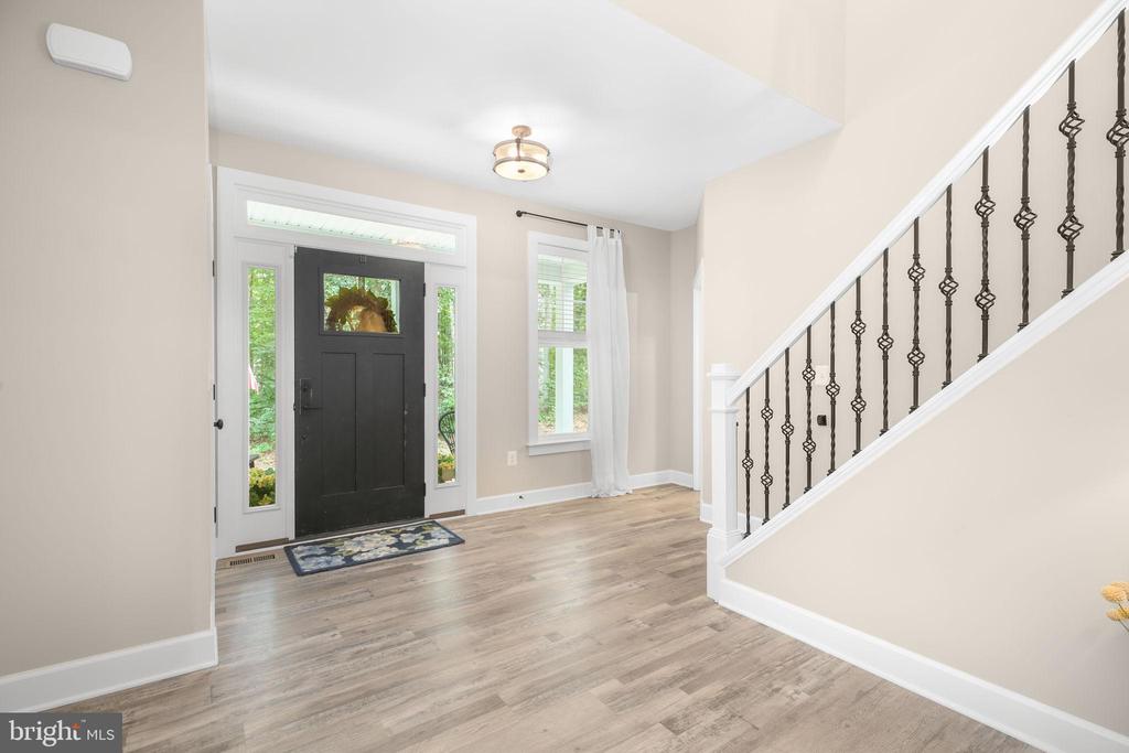 7117 PULLEN DR, FREDERICKSBURG, Virginia 22407, 5 Bedrooms Bedrooms, ,3 BathroomsBathrooms,Residential,7117 PULLEN DR,VASP2043080 MLS # VASP2043080