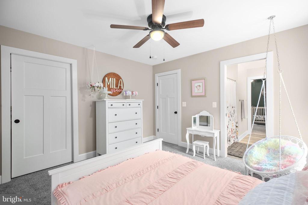 7117 PULLEN DR, FREDERICKSBURG, Virginia 22407, 5 Bedrooms Bedrooms, ,3 BathroomsBathrooms,Residential,7117 PULLEN DR,VASP2043080 MLS # VASP2043080
