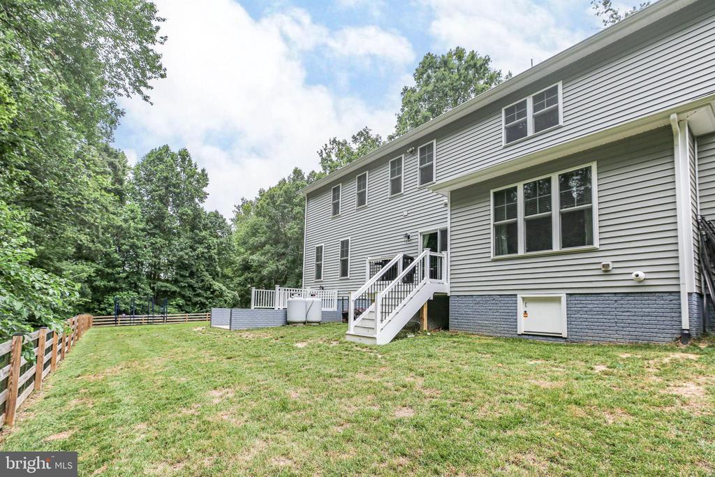 7117 PULLEN DR, FREDERICKSBURG, Virginia 22407, 5 Bedrooms Bedrooms, ,3 BathroomsBathrooms,Residential,7117 PULLEN DR,VASP2043080 MLS # VASP2043080