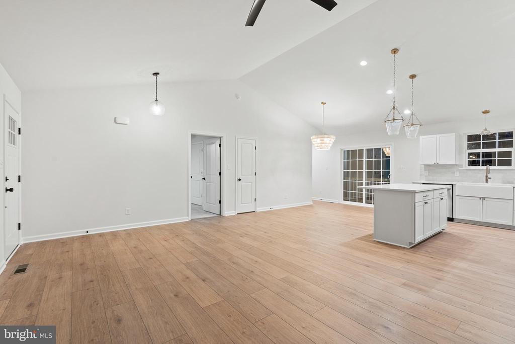 27410 BIG H RANCH RD, CULPEPER, Virginia 22701, 5 Bedrooms Bedrooms, ,3 BathroomsBathrooms,Residential,27410 BIG H RANCH RD,VAOR2014510 MLS # VAOR2014510