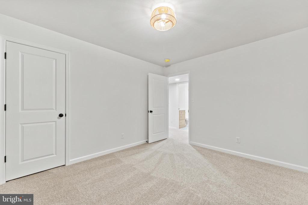 27410 BIG H RANCH RD, CULPEPER, Virginia 22701, 5 Bedrooms Bedrooms, ,3 BathroomsBathrooms,Residential,27410 BIG H RANCH RD,VAOR2014510 MLS # VAOR2014510