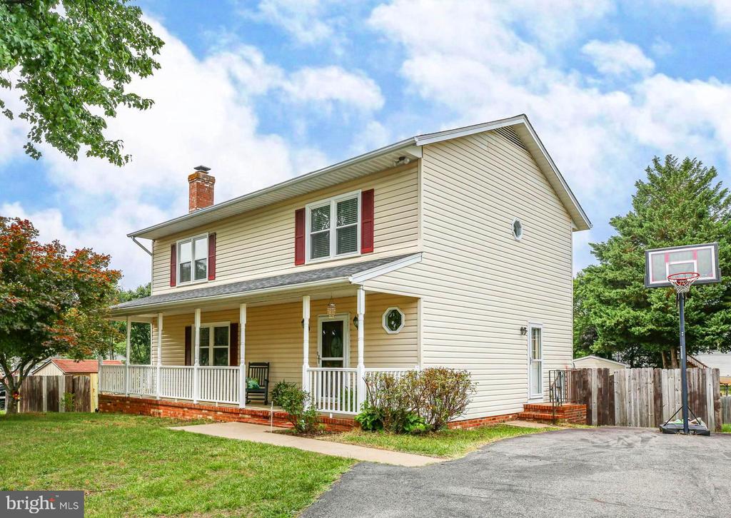 800 SHAMROCK DR, FREDERICKSBURG, Virginia 22407, 3 Bedrooms Bedrooms, ,2 BathroomsBathrooms,Residential,800 SHAMROCK DR,VASP2043100 MLS # VASP2043100