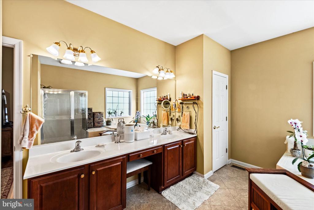 10809 SAMANTHA PL, FREDERICKSBURG, Virginia 22408, 5 Bedrooms Bedrooms, ,3 BathroomsBathrooms,Residential,10809 SAMANTHA PL,VASP2043048 MLS # VASP2043048