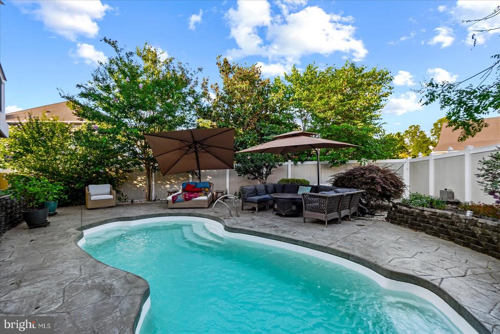 10809 SAMANTHA PL, FREDERICKSBURG, Virginia 22408, 5 Bedrooms Bedrooms, ,3 BathroomsBathrooms,Residential,10809 SAMANTHA PL,VASP2043048 MLS # VASP2043048