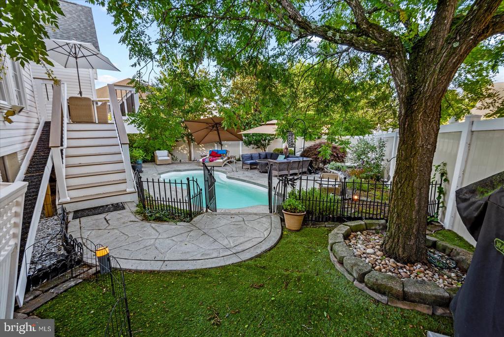 10809 SAMANTHA PL, FREDERICKSBURG, Virginia 22408, 5 Bedrooms Bedrooms, ,3 BathroomsBathrooms,Residential,10809 SAMANTHA PL,VASP2043048 MLS # VASP2043048