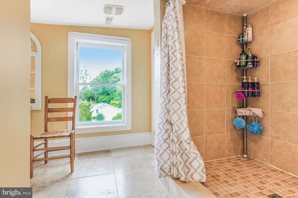 500 KNIGHTING RD, GORDONSVILLE, Virginia 22942, 4 Bedrooms Bedrooms, ,2 BathroomsBathrooms,Residential,500 KNIGHTING RD,VAOR2014540 MLS # VAOR2014540