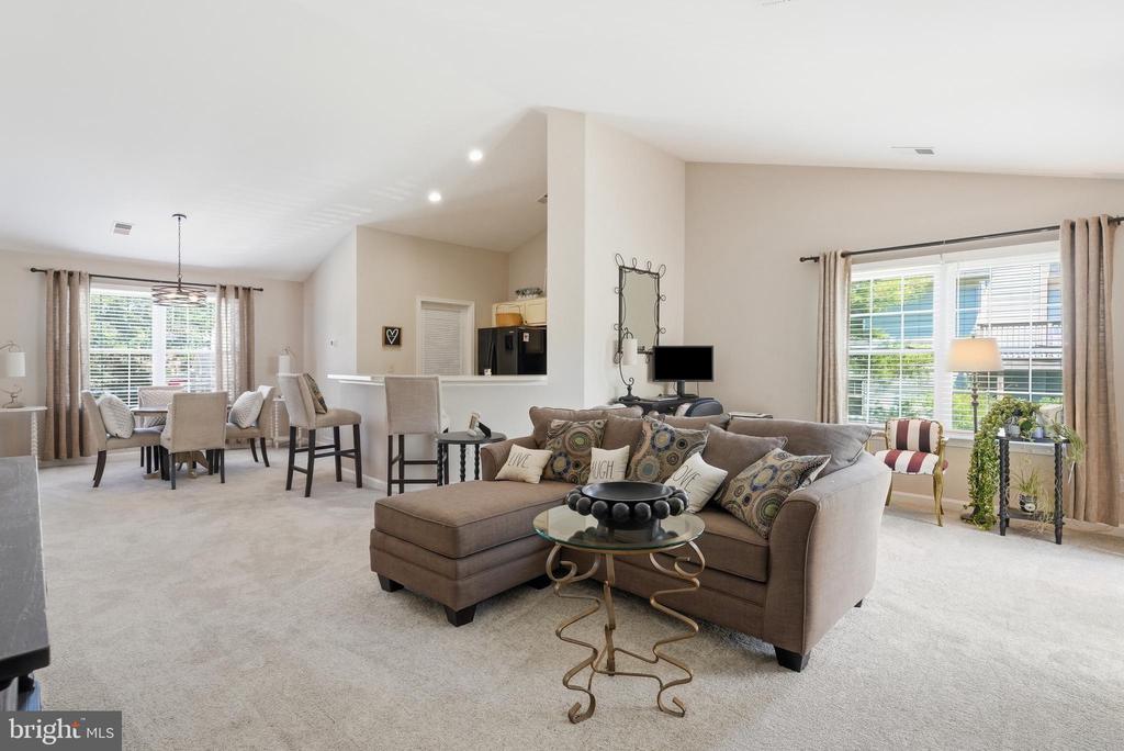 210 FERNWOOD PL, WARRENTON, Virginia 20186, 2 Bedrooms Bedrooms, ,2 BathroomsBathrooms,Residential,CEDARS OF WARREN,210 FERNWOOD PL,VAFQ2022466 MLS # VAFQ2022466