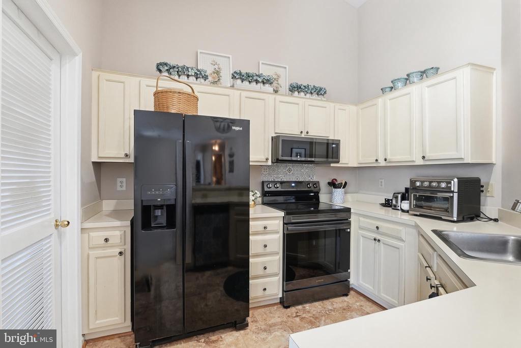210 FERNWOOD PL, WARRENTON, Virginia 20186, 2 Bedrooms Bedrooms, ,2 BathroomsBathrooms,Residential,CEDARS OF WARREN,210 FERNWOOD PL,VAFQ2022466 MLS # VAFQ2022466