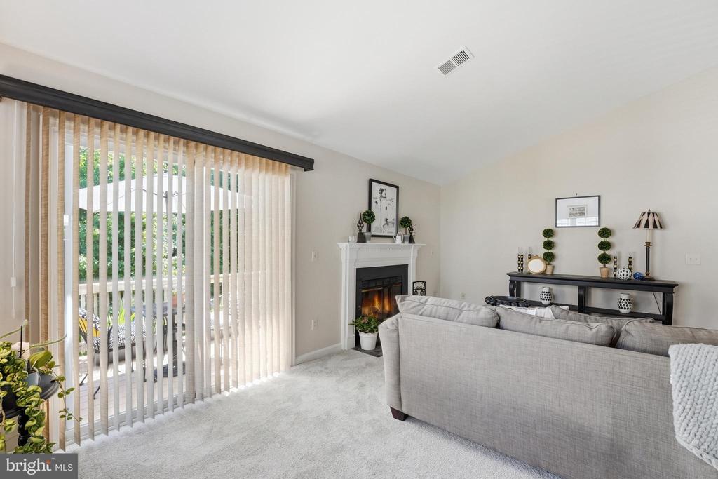 210 FERNWOOD PL, WARRENTON, Virginia 20186, 2 Bedrooms Bedrooms, ,2 BathroomsBathrooms,Residential,CEDARS OF WARREN,210 FERNWOOD PL,VAFQ2022466 MLS # VAFQ2022466