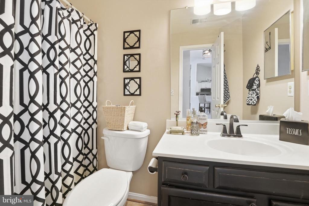 210 FERNWOOD PL, WARRENTON, Virginia 20186, 2 Bedrooms Bedrooms, ,2 BathroomsBathrooms,Residential,CEDARS OF WARREN,210 FERNWOOD PL,VAFQ2022466 MLS # VAFQ2022466