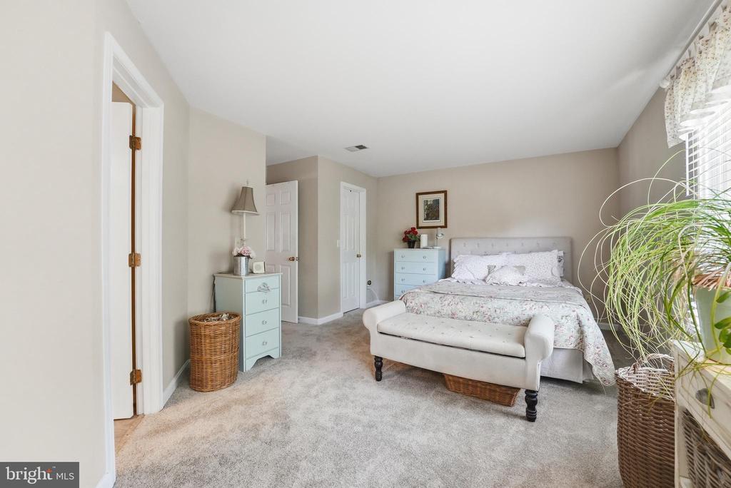 210 FERNWOOD PL, WARRENTON, Virginia 20186, 2 Bedrooms Bedrooms, ,2 BathroomsBathrooms,Residential,CEDARS OF WARREN,210 FERNWOOD PL,VAFQ2022466 MLS # VAFQ2022466