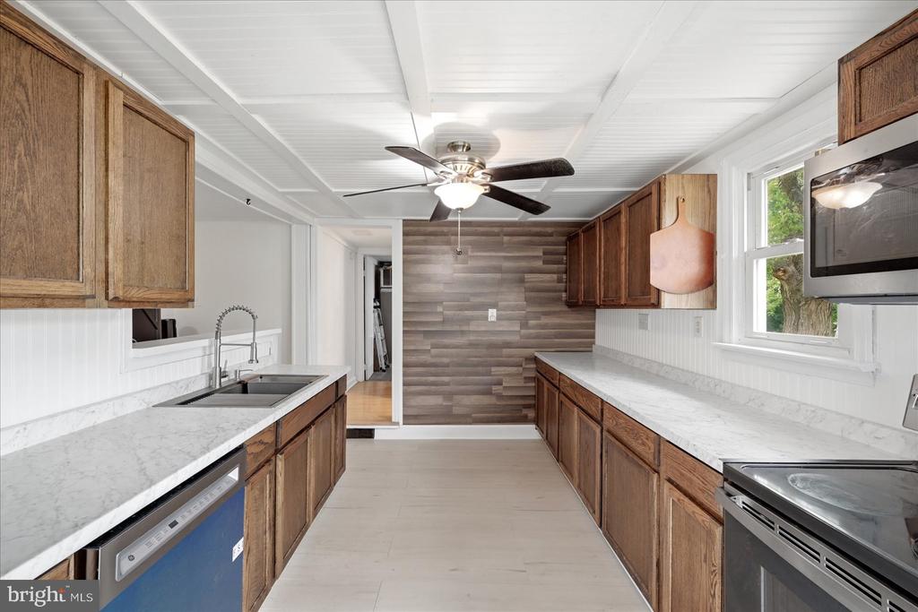 9509 LAWYERS RD, SPOTSYLVANIA, Virginia 22551, 3 Bedrooms Bedrooms, ,1 BathroomBathrooms,Residential,9509 LAWYERS RD,VASP2043046 MLS # VASP2043046