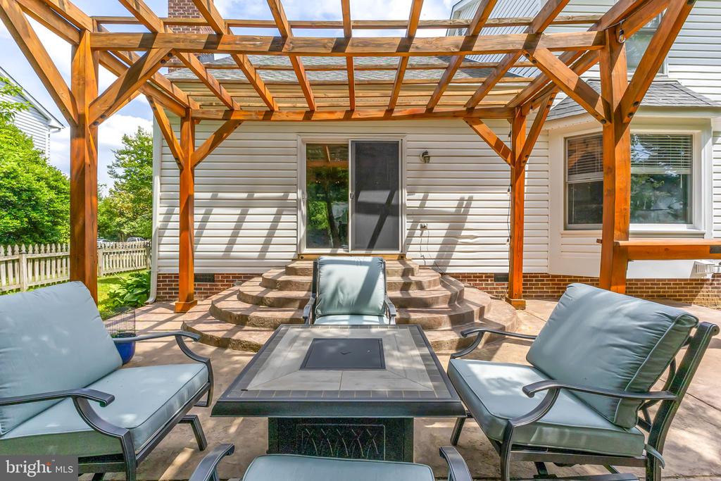 6313 SWEETBRIAR DR, FREDERICKSBURG, Virginia 22407, 4 Bedrooms Bedrooms, ,3 BathroomsBathrooms,Residential,6313 SWEETBRIAR DR,VASP2042818 MLS # VASP2042818