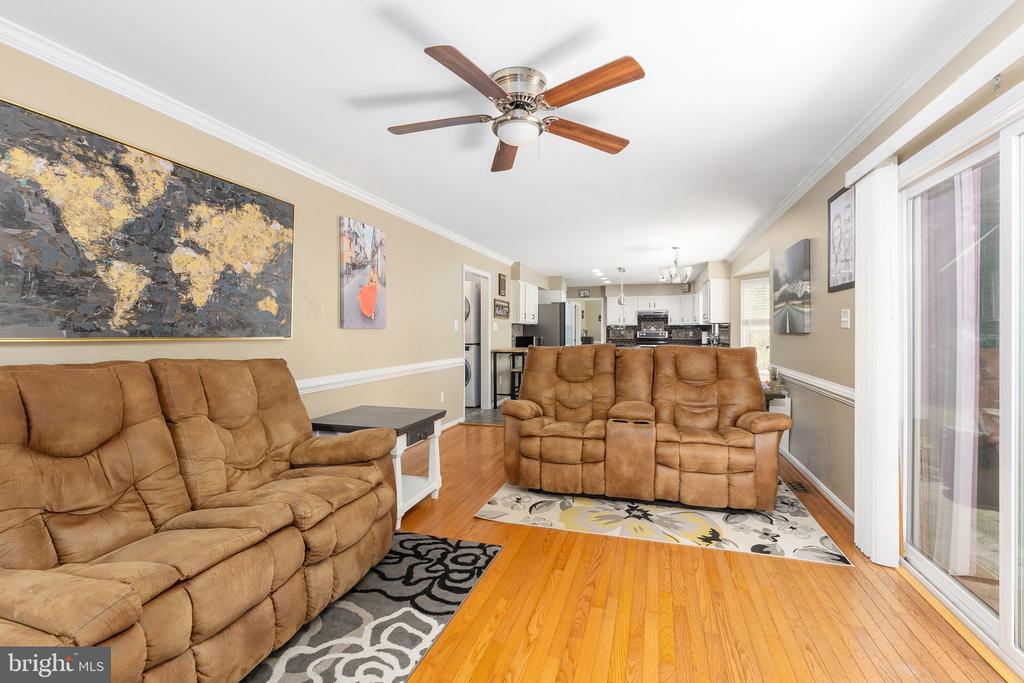 6313 SWEETBRIAR DR, FREDERICKSBURG, Virginia 22407, 4 Bedrooms Bedrooms, ,3 BathroomsBathrooms,Residential,6313 SWEETBRIAR DR,VASP2042818 MLS # VASP2042818