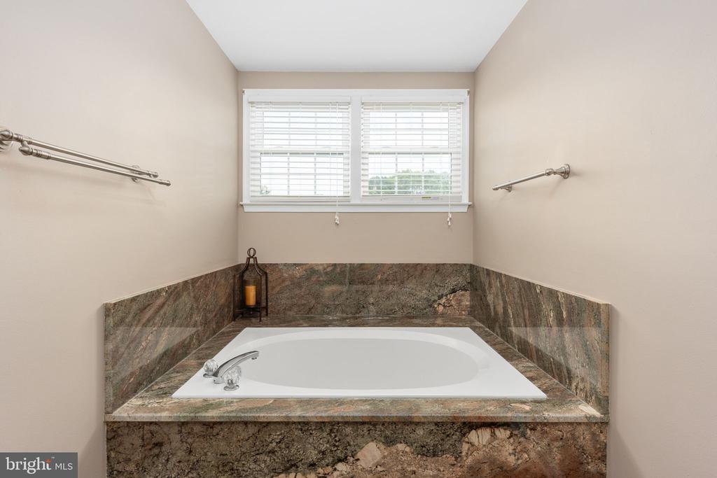 6313 SWEETBRIAR DR, FREDERICKSBURG, Virginia 22407, 4 Bedrooms Bedrooms, ,3 BathroomsBathrooms,Residential,6313 SWEETBRIAR DR,VASP2042818 MLS # VASP2042818