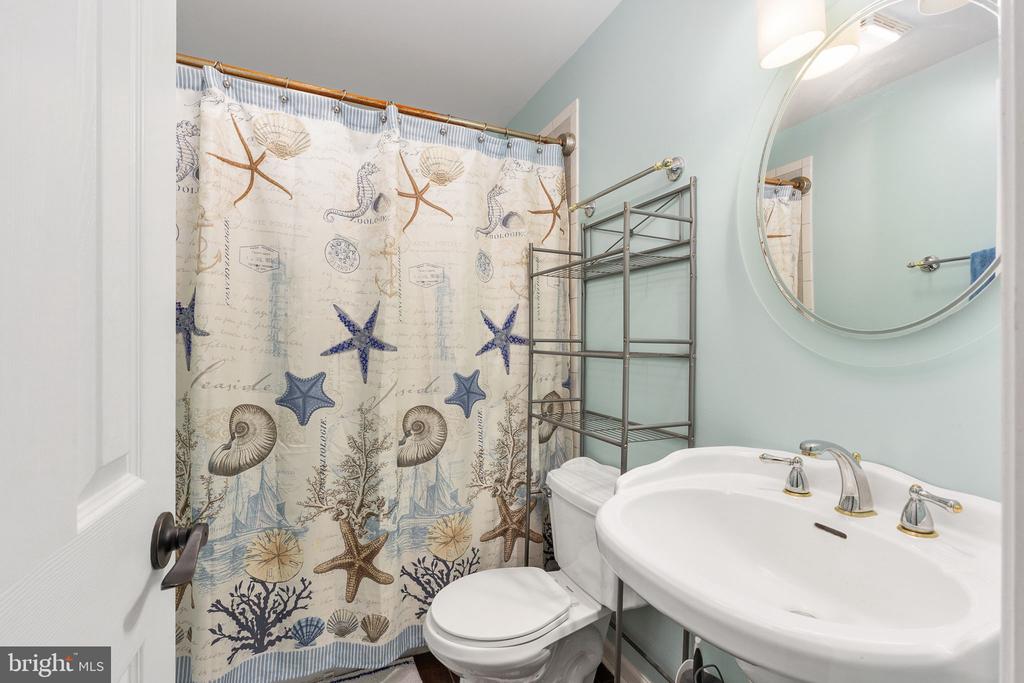 6313 SWEETBRIAR DR, FREDERICKSBURG, Virginia 22407, 4 Bedrooms Bedrooms, ,3 BathroomsBathrooms,Residential,6313 SWEETBRIAR DR,VASP2042818 MLS # VASP2042818