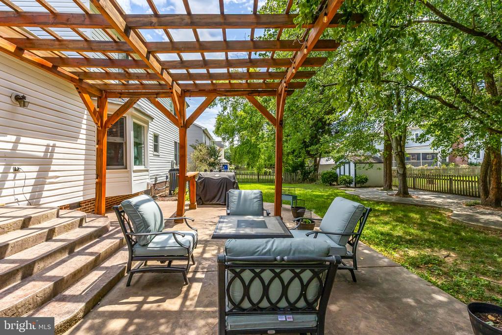 6313 SWEETBRIAR DR, FREDERICKSBURG, Virginia 22407, 4 Bedrooms Bedrooms, ,3 BathroomsBathrooms,Residential,6313 SWEETBRIAR DR,VASP2042818 MLS # VASP2042818