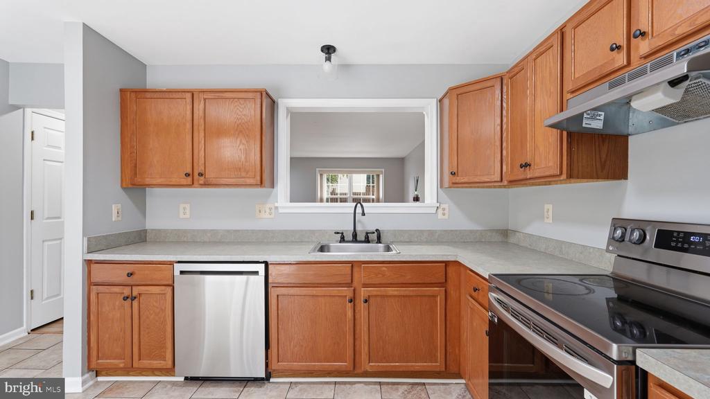 526 HIGHLAND TOWNE LN, WARRENTON, Virginia 20186, 2 Bedrooms Bedrooms, ,3 BathroomsBathrooms,Residential,526 HIGHLAND TOWNE LN,VAFQ2022420 MLS # VAFQ2022420