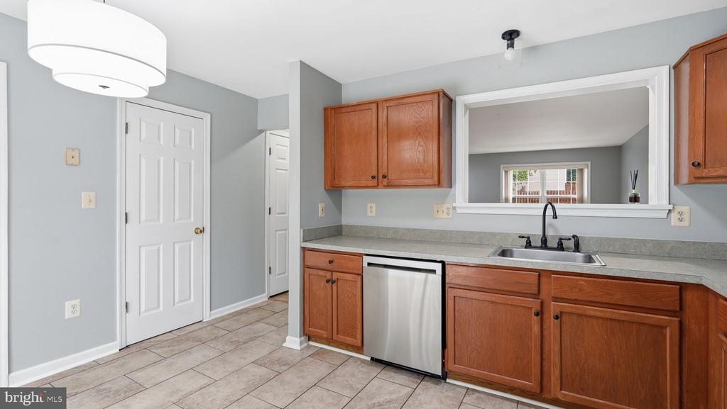 526 HIGHLAND TOWNE LN, WARRENTON, Virginia 20186, 2 Bedrooms Bedrooms, ,3 BathroomsBathrooms,Residential,526 HIGHLAND TOWNE LN,VAFQ2022420 MLS # VAFQ2022420