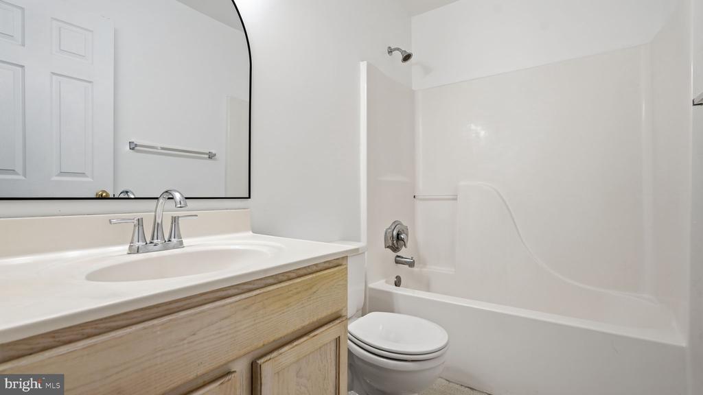 526 HIGHLAND TOWNE LN, WARRENTON, Virginia 20186, 2 Bedrooms Bedrooms, ,3 BathroomsBathrooms,Residential,526 HIGHLAND TOWNE LN,VAFQ2022420 MLS # VAFQ2022420