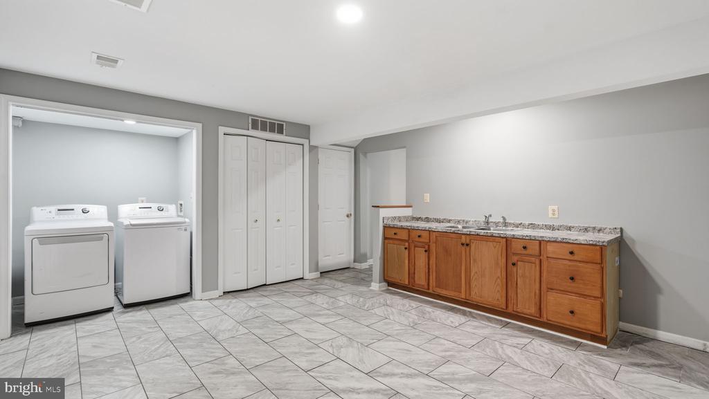 526 HIGHLAND TOWNE LN, WARRENTON, Virginia 20186, 2 Bedrooms Bedrooms, ,3 BathroomsBathrooms,Residential,526 HIGHLAND TOWNE LN,VAFQ2022420 MLS # VAFQ2022420