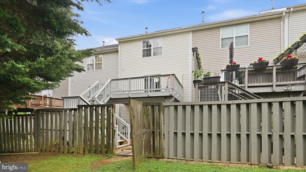 526 HIGHLAND TOWNE LN, WARRENTON, Virginia 20186, 2 Bedrooms Bedrooms, ,3 BathroomsBathrooms,Residential,526 HIGHLAND TOWNE LN,VAFQ2022420 MLS # VAFQ2022420