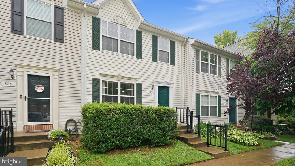 526 HIGHLAND TOWNE LN, WARRENTON, Virginia 20186, 2 Bedrooms Bedrooms, ,3 BathroomsBathrooms,Residential,526 HIGHLAND TOWNE LN,VAFQ2022420 MLS # VAFQ2022420