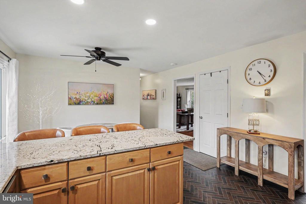 6493 BALLS MILL RD, MIDLAND, Virginia 22728, 5 Bedrooms Bedrooms, ,4 BathroomsBathrooms,Residential,6493 BALLS MILL RD,VAFQ2022174 MLS # VAFQ2022174