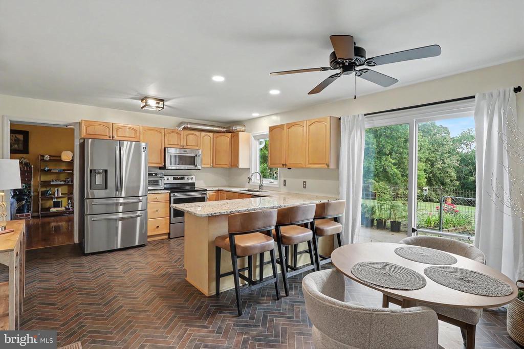 6493 BALLS MILL RD, MIDLAND, Virginia 22728, 5 Bedrooms Bedrooms, ,4 BathroomsBathrooms,Residential,6493 BALLS MILL RD,VAFQ2022174 MLS # VAFQ2022174