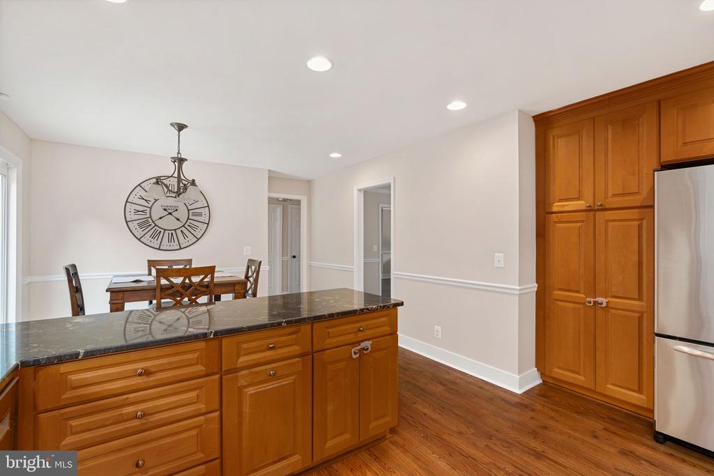 8250 SINGING WOOD CT, SPOTSYLVANIA, Virginia 22553, 4 Bedrooms Bedrooms, ,2 BathroomsBathrooms,Residential,8250 SINGING WOOD CT,VASP2043164 MLS # VASP2043164