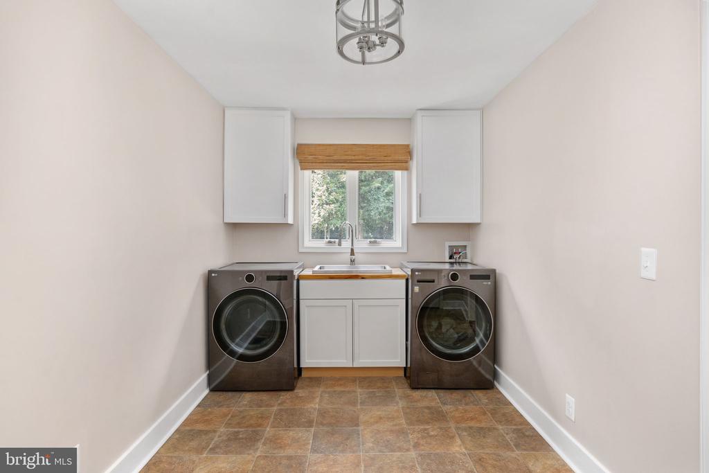 8250 SINGING WOOD CT, SPOTSYLVANIA, Virginia 22553, 4 Bedrooms Bedrooms, ,2 BathroomsBathrooms,Residential,8250 SINGING WOOD CT,VASP2043164 MLS # VASP2043164