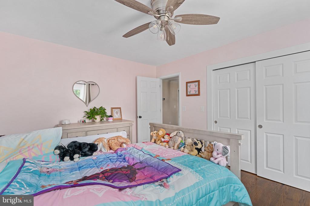 8250 SINGING WOOD CT, SPOTSYLVANIA, Virginia 22553, 4 Bedrooms Bedrooms, ,2 BathroomsBathrooms,Residential,8250 SINGING WOOD CT,VASP2043164 MLS # VASP2043164
