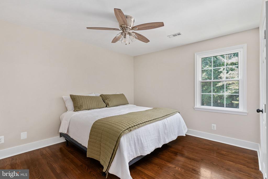 8250 SINGING WOOD CT, SPOTSYLVANIA, Virginia 22553, 4 Bedrooms Bedrooms, ,2 BathroomsBathrooms,Residential,8250 SINGING WOOD CT,VASP2043164 MLS # VASP2043164