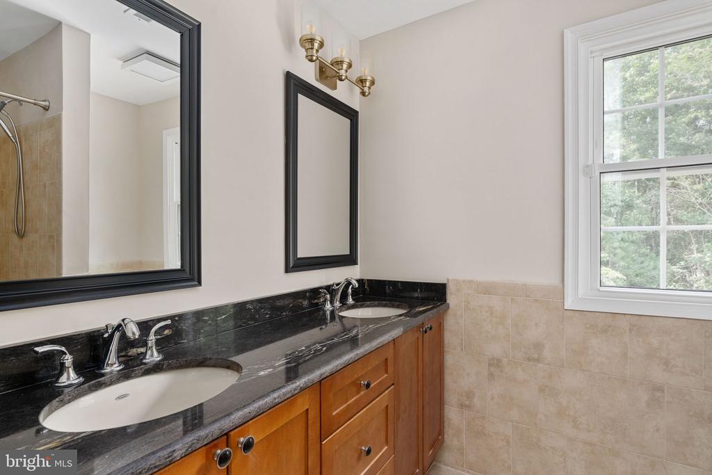 8250 SINGING WOOD CT, SPOTSYLVANIA, Virginia 22553, 4 Bedrooms Bedrooms, ,2 BathroomsBathrooms,Residential,8250 SINGING WOOD CT,VASP2043164 MLS # VASP2043164