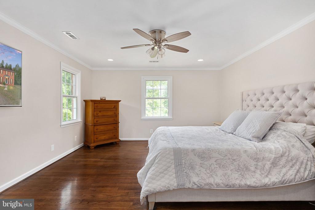8250 SINGING WOOD CT, SPOTSYLVANIA, Virginia 22553, 4 Bedrooms Bedrooms, ,2 BathroomsBathrooms,Residential,8250 SINGING WOOD CT,VASP2043164 MLS # VASP2043164
