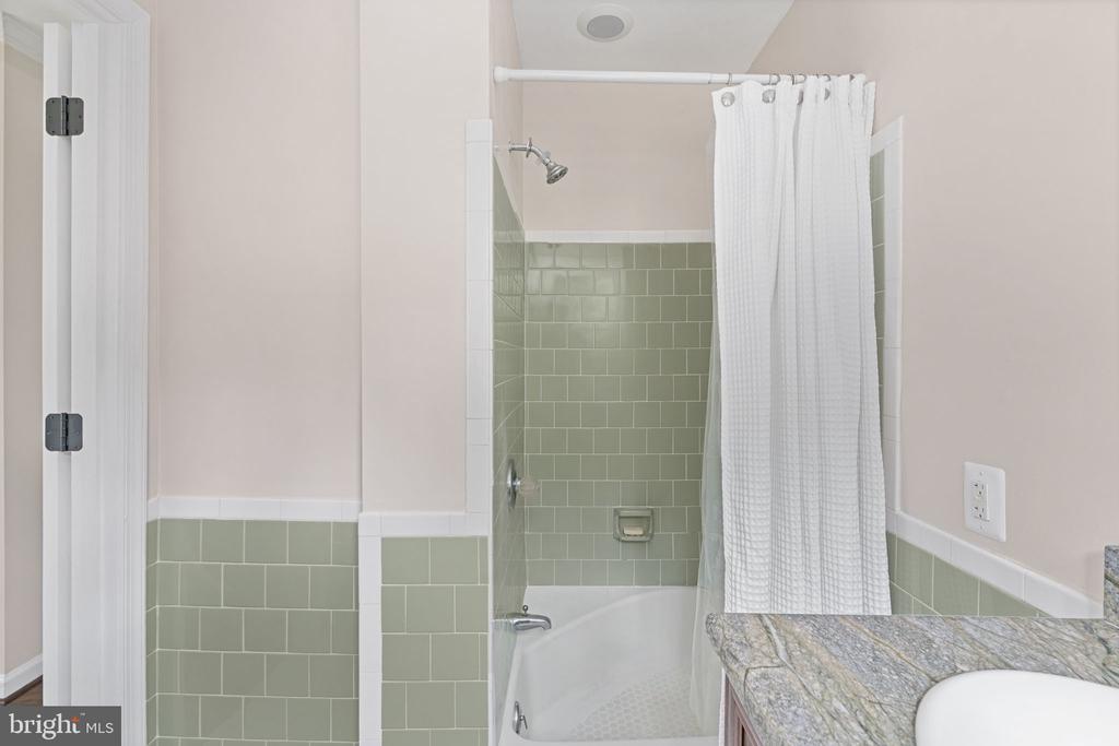 8250 SINGING WOOD CT, SPOTSYLVANIA, Virginia 22553, 4 Bedrooms Bedrooms, ,2 BathroomsBathrooms,Residential,8250 SINGING WOOD CT,VASP2043164 MLS # VASP2043164
