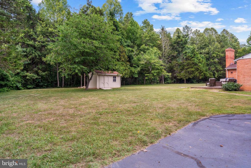 8250 SINGING WOOD CT, SPOTSYLVANIA, Virginia 22553, 4 Bedrooms Bedrooms, ,2 BathroomsBathrooms,Residential,8250 SINGING WOOD CT,VASP2043164 MLS # VASP2043164