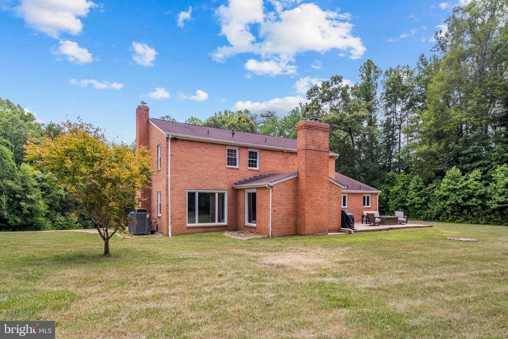 8250 SINGING WOOD CT, SPOTSYLVANIA, Virginia 22553, 4 Bedrooms Bedrooms, ,2 BathroomsBathrooms,Residential,8250 SINGING WOOD CT,VASP2043164 MLS # VASP2043164