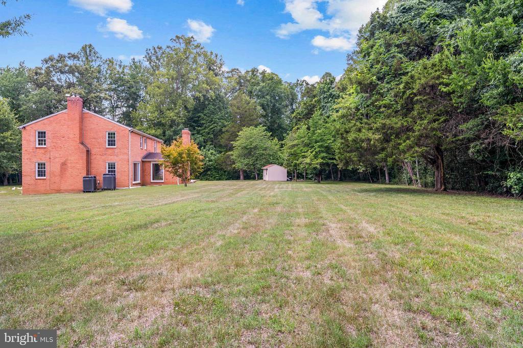 8250 SINGING WOOD CT, SPOTSYLVANIA, Virginia 22553, 4 Bedrooms Bedrooms, ,2 BathroomsBathrooms,Residential,8250 SINGING WOOD CT,VASP2043164 MLS # VASP2043164