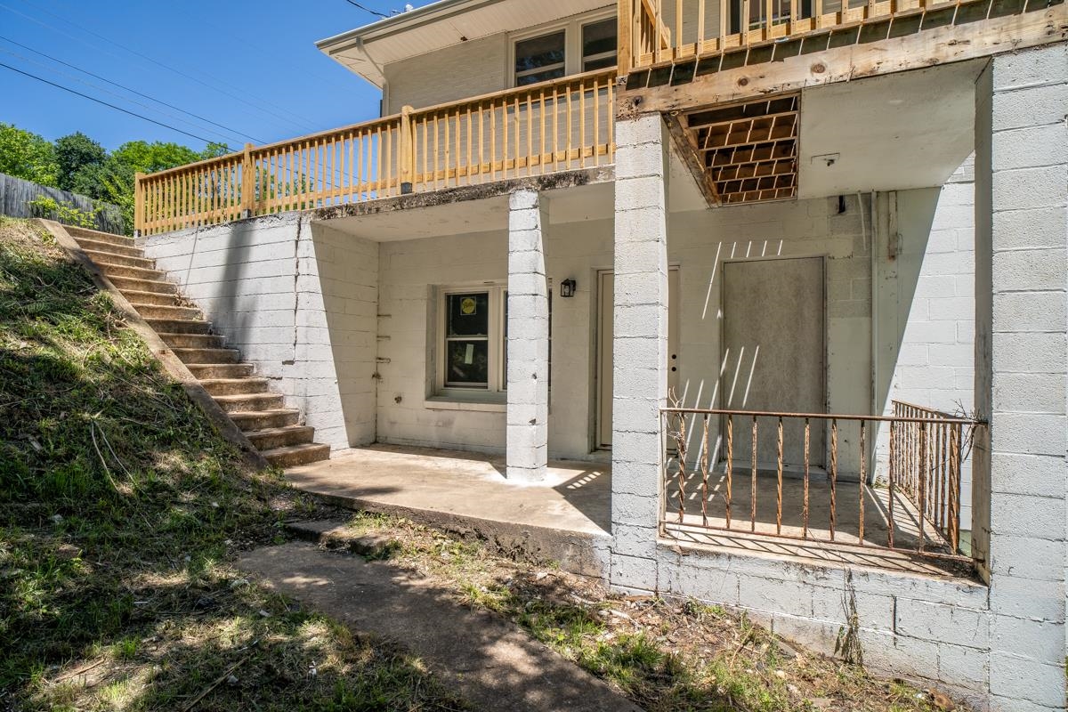 1205 BURNETT ST, STAUNTON, Virginia 24401, 2 Bedrooms Bedrooms, ,1 BathroomBathrooms,Residential,1205 BURNETT ST,677740 MLS # 677740