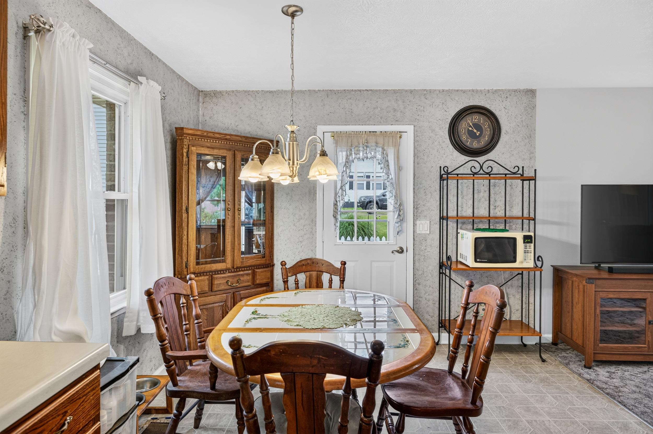 229 1ST ST, BROADWAY, Virginia 22815, 3 Bedrooms Bedrooms, ,1 BathroomBathrooms,Residential,229 1ST ST,678688 MLS # 678688