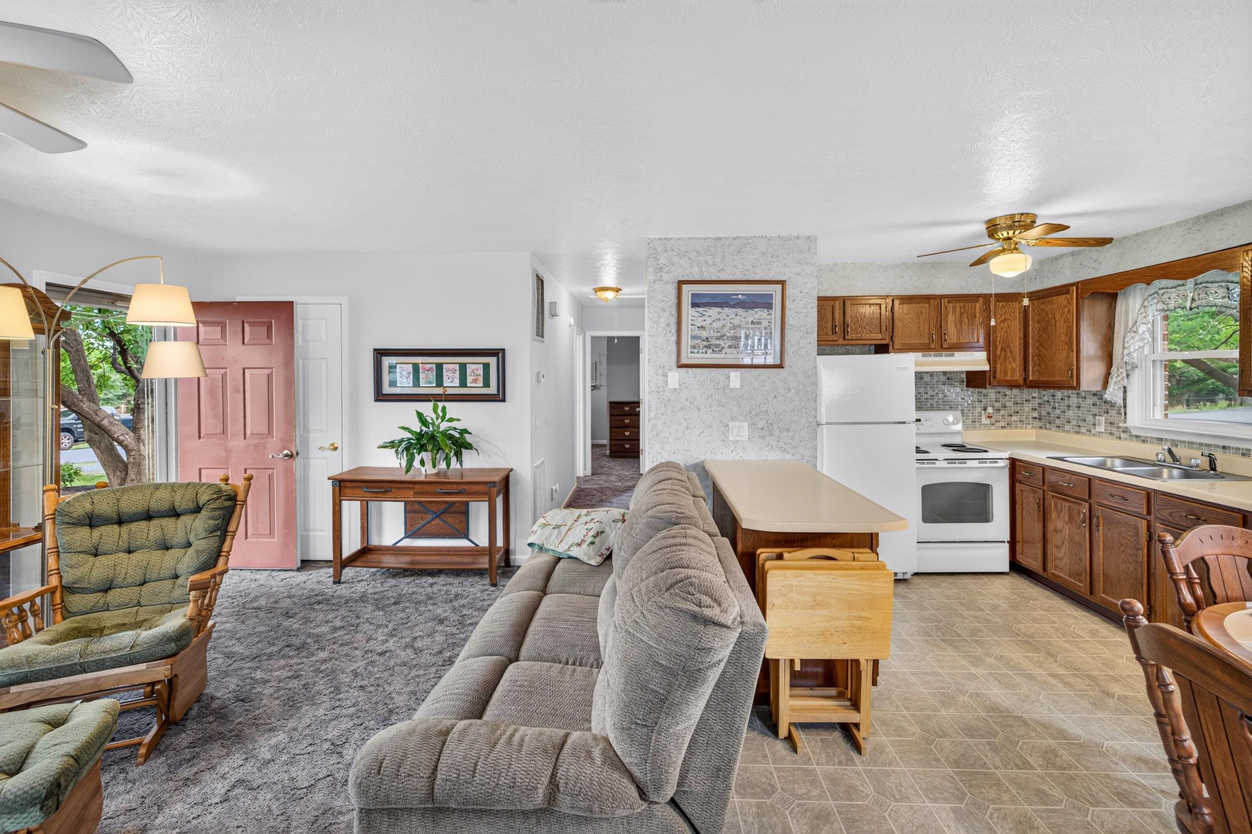 229 1ST ST, BROADWAY, Virginia 22815, 3 Bedrooms Bedrooms, ,1 BathroomBathrooms,Residential,229 1ST ST,678688 MLS # 678688