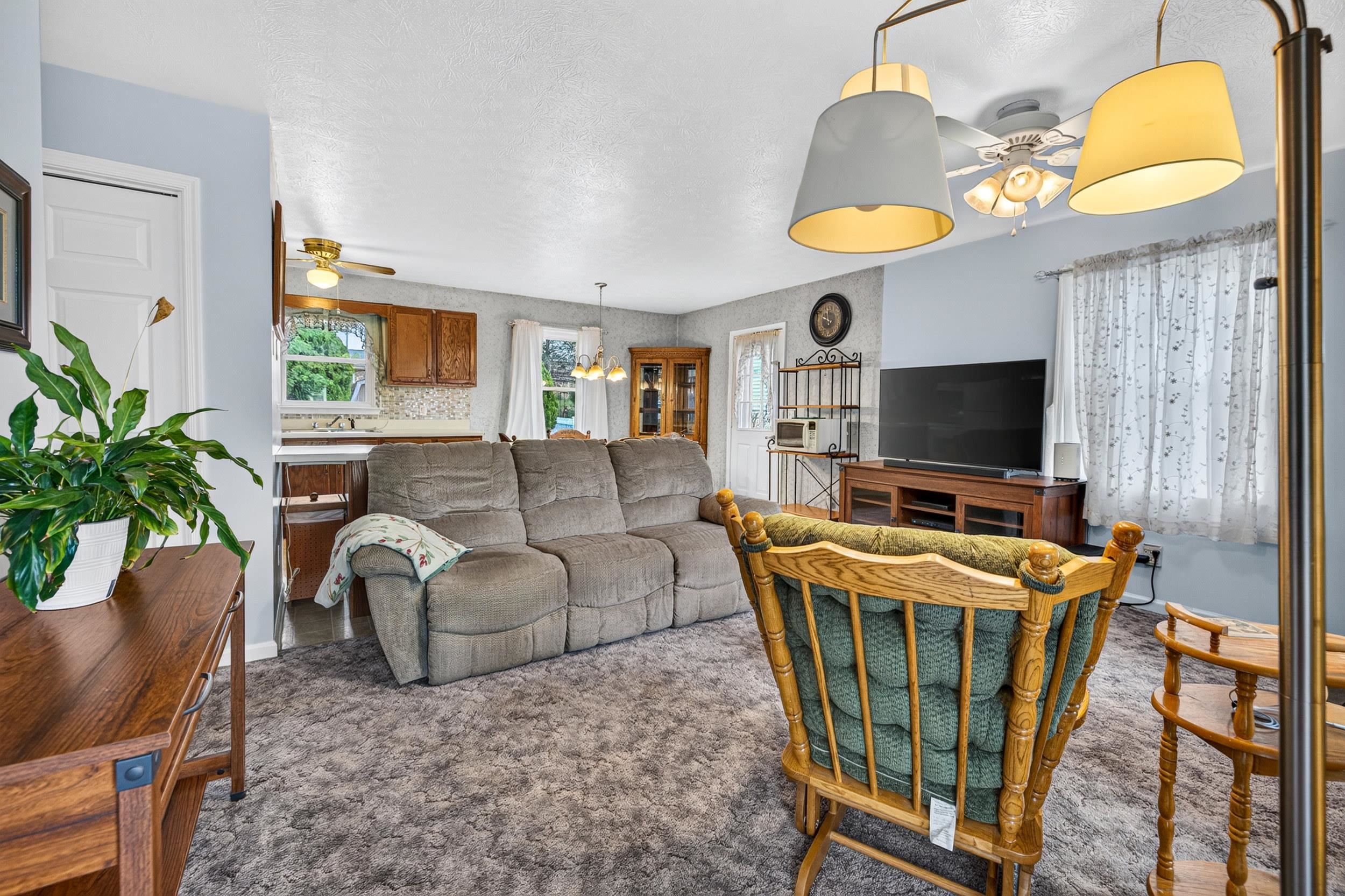 229 1ST ST, BROADWAY, Virginia 22815, 3 Bedrooms Bedrooms, ,1 BathroomBathrooms,Residential,229 1ST ST,678688 MLS # 678688