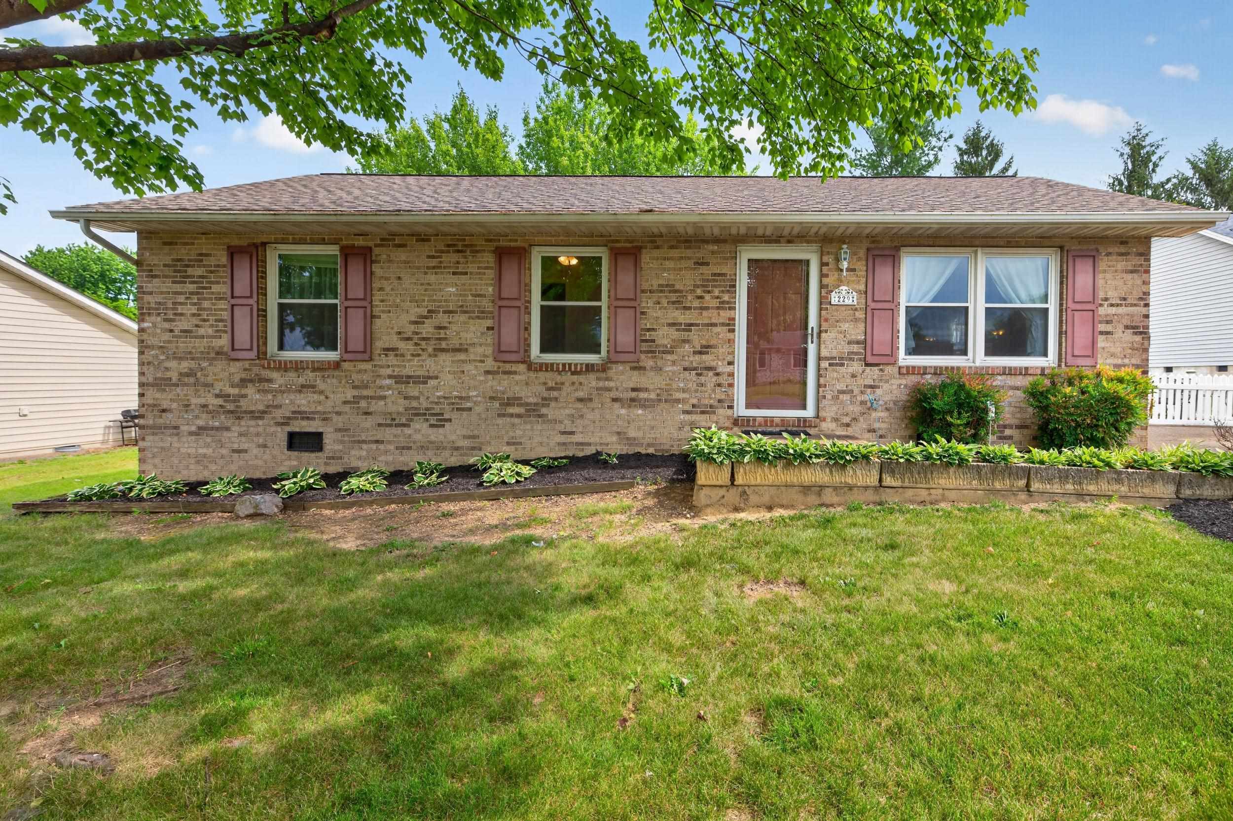 229 1ST ST, BROADWAY, Virginia 22815, 3 Bedrooms Bedrooms, ,1 BathroomBathrooms,Residential,229 1ST ST,678688 MLS # 678688