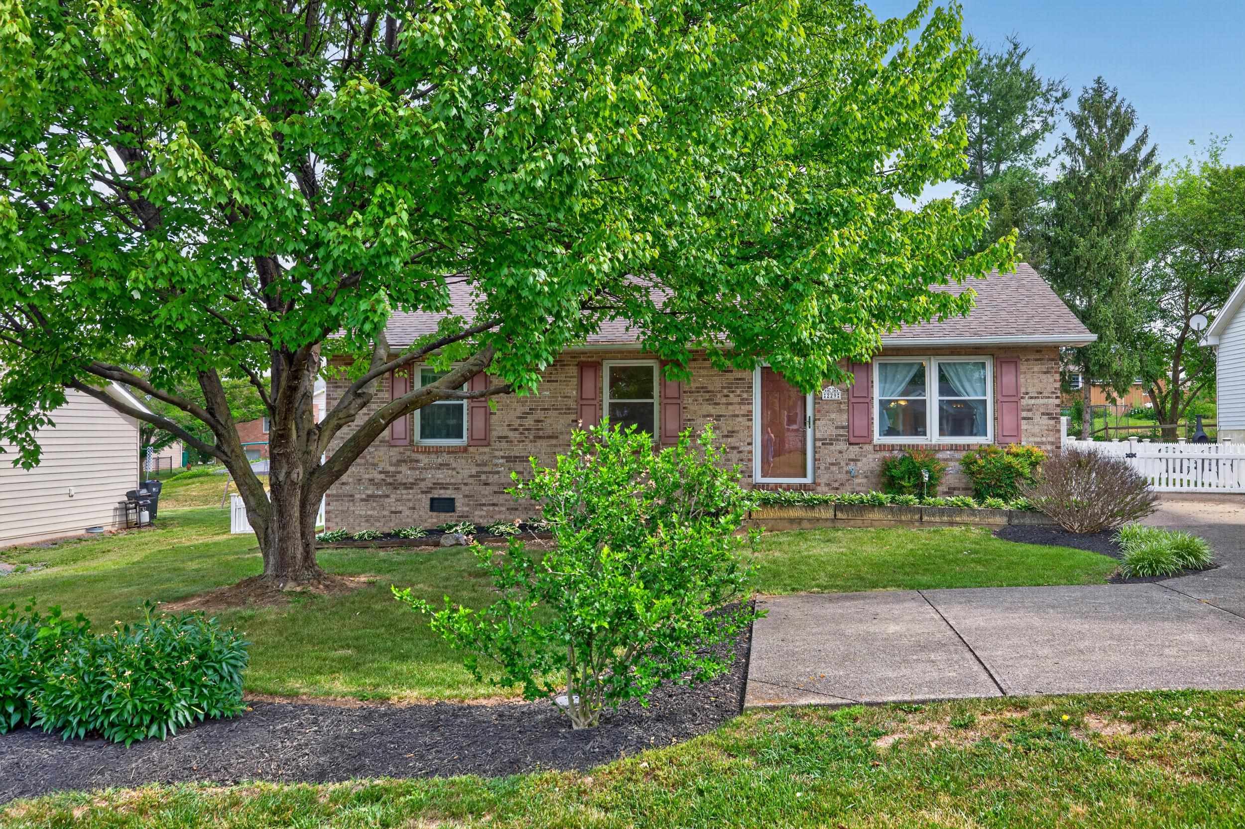 229 1ST ST, BROADWAY, Virginia 22815, 3 Bedrooms Bedrooms, ,1 BathroomBathrooms,Residential,229 1ST ST,678688 MLS # 678688