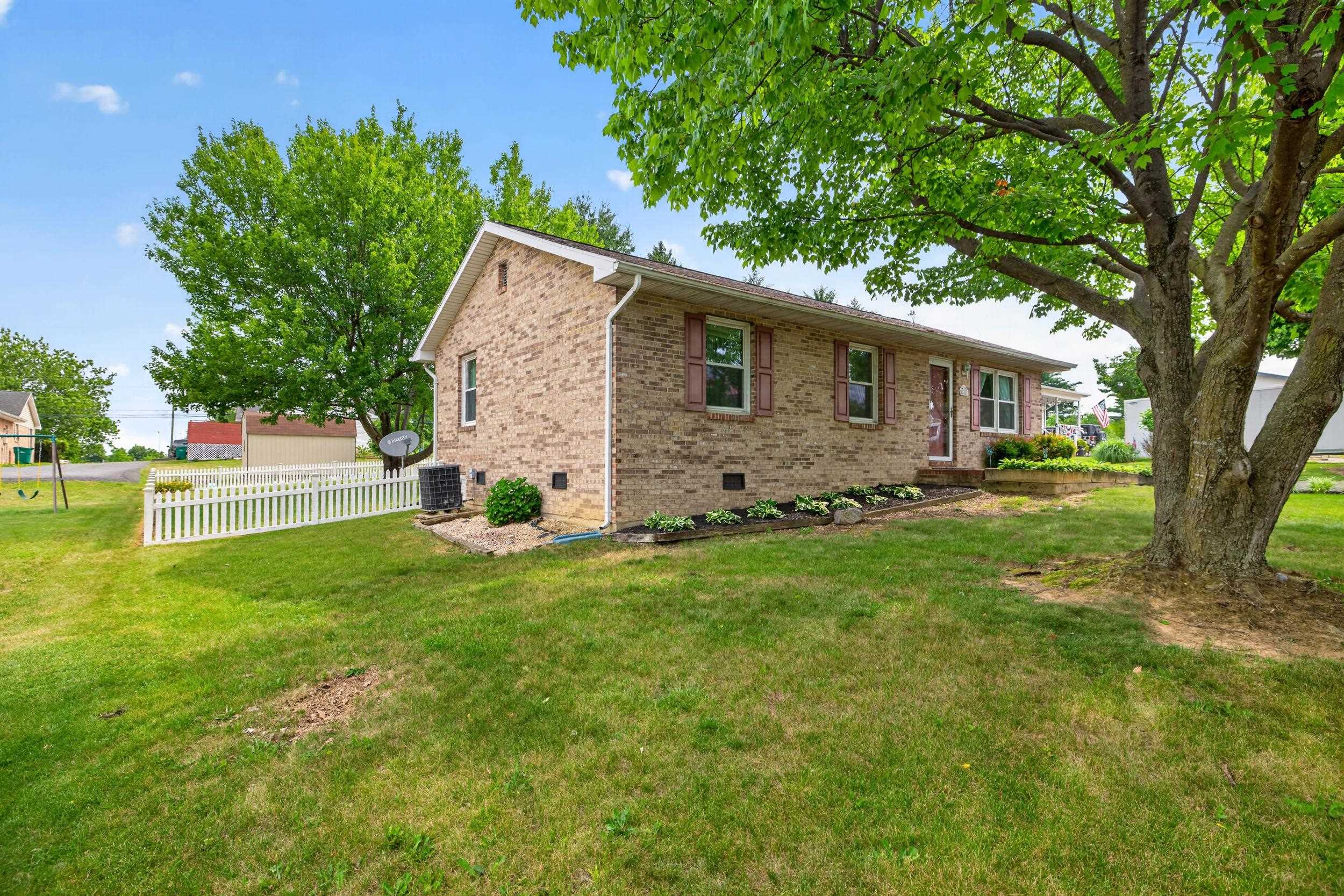 229 1ST ST, BROADWAY, Virginia 22815, 3 Bedrooms Bedrooms, ,1 BathroomBathrooms,Residential,229 1ST ST,678688 MLS # 678688